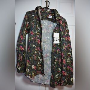 Zara size medium slim fit button up in floral